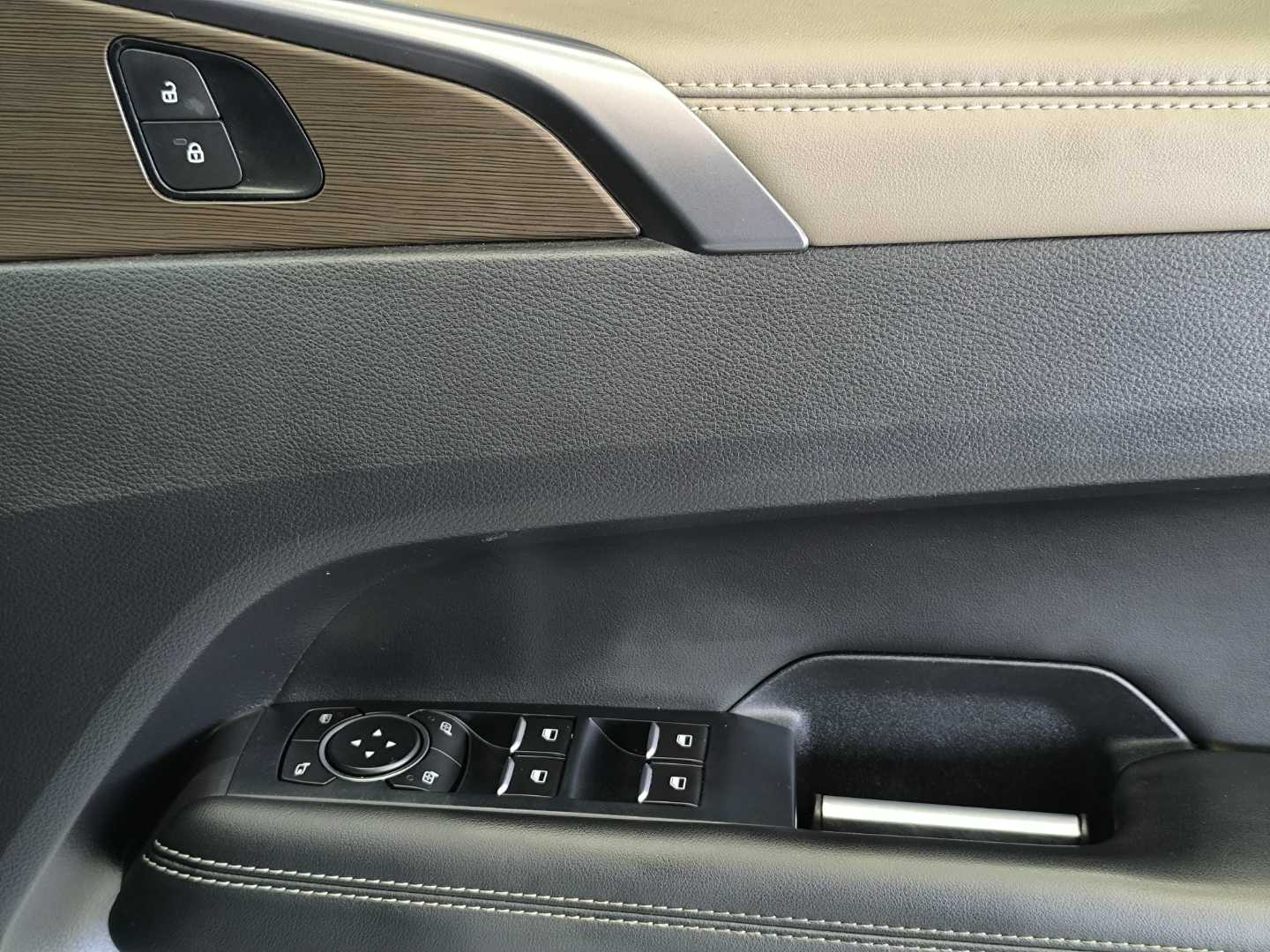 01f6ea8b-e44b-48bc-8559-8f72409c6ecb