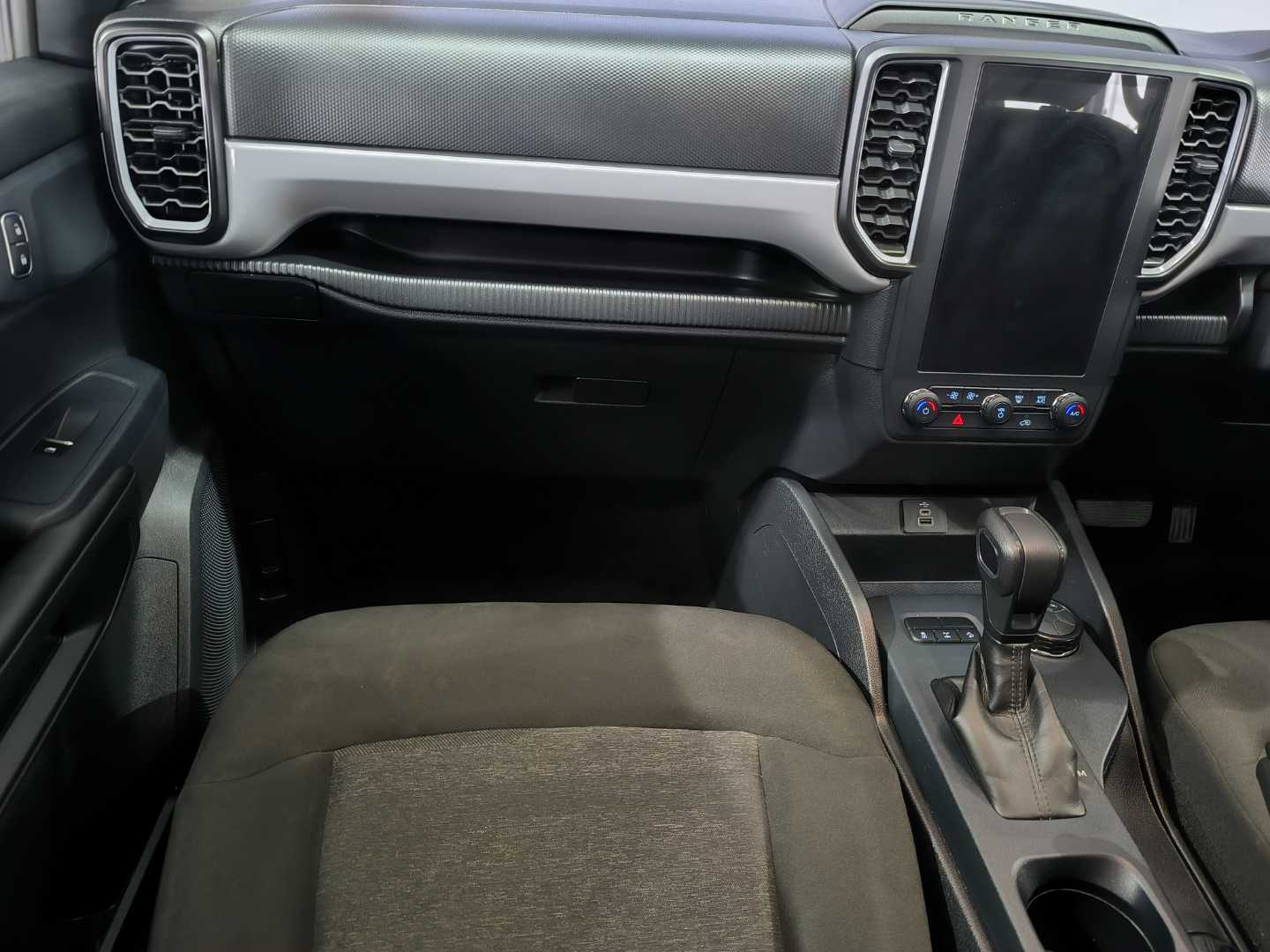 b15e9e9d-9c26-4cb2-8090-105ea7554edc
